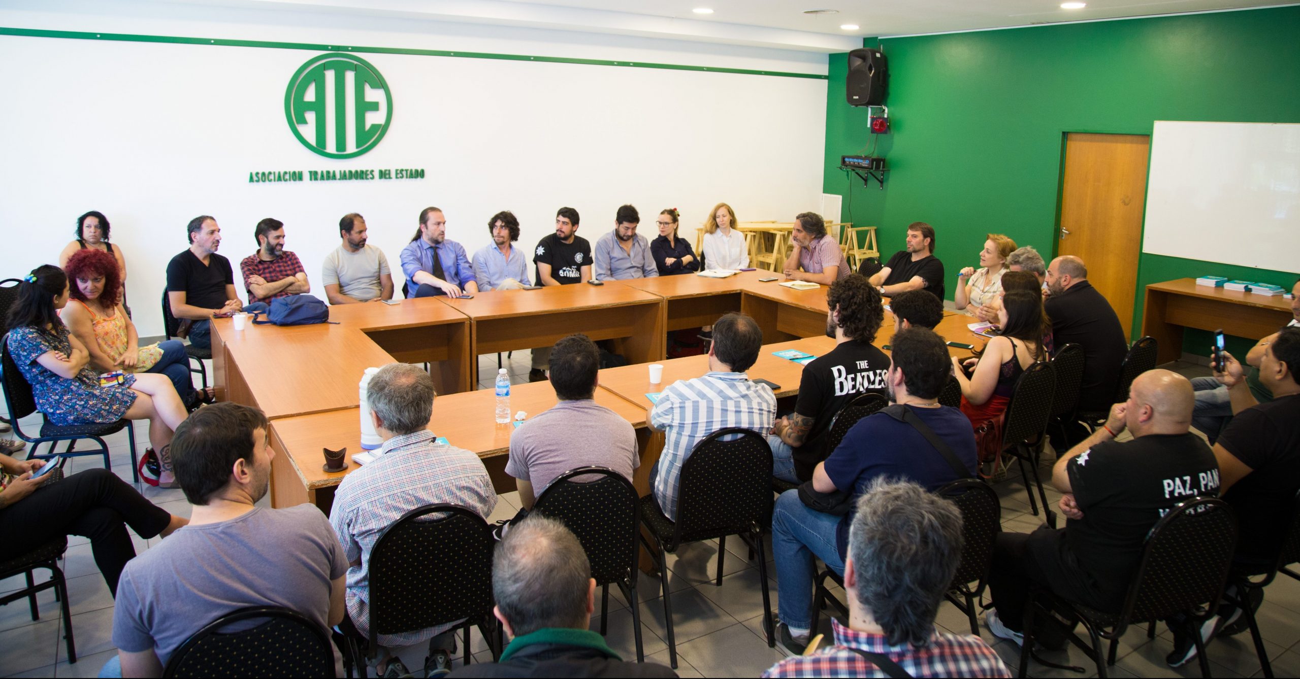 Cierre y entrega de certificados de “Argentina en la encrucijada de los nuevos Tratados Comerciales. Una mirada para los trabajadores/as”